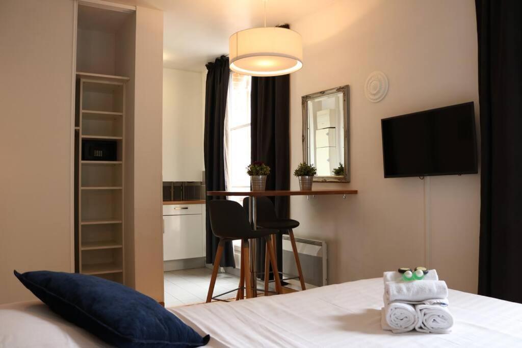 405 - Sejour Romantique Dans Un Studio De Paris 5 - Flat-Guest 외부 사진
